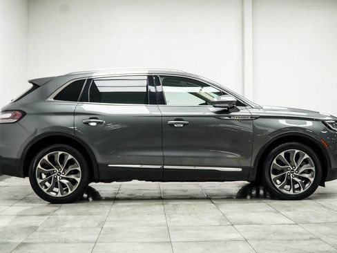 Used 2023 Lincoln Nautilus Reserve AWD/4WD image 7