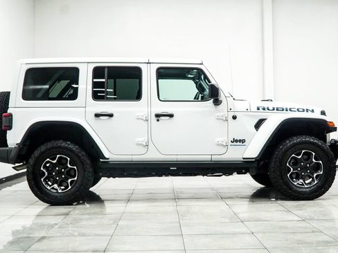 Used 2023 Jeep Wrangler Unlimited Rubicon 4xe w/ Cold Weather Group AWD/4WD image 7
