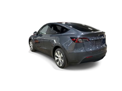 Certified 2023 Tesla Model Y Long Range AWD/4WD image 4
