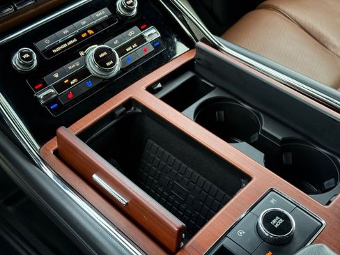 Used 2023 Lincoln Navigator L Reserve w/ Equipment Group 201A image 36