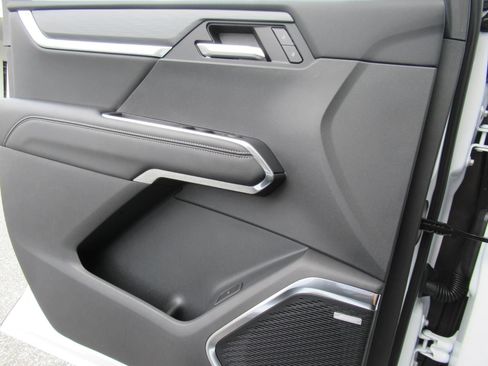 New 2026 GMC Acadia Elevation FWD image 19
