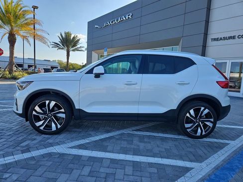 Used 2025 Volvo XC40 B5 Ultra w/ Protection Package Premier AWD/4WD image 2