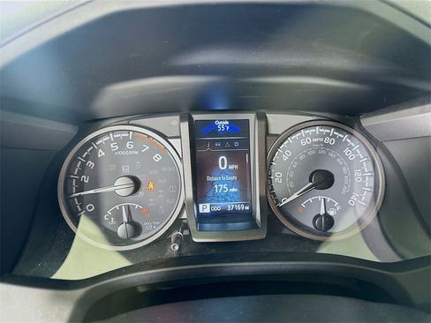 Used 2023 Toyota Tacoma TRD Off-Road w/ Technology Package image 24