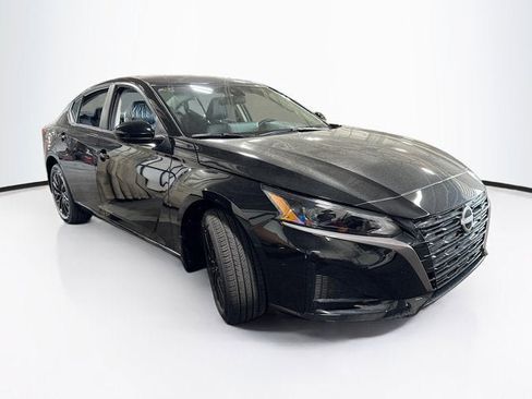 New 2026 Nissan Altima 2.5 SV w/ SV Special Edition Package AWD/4WD image 3
