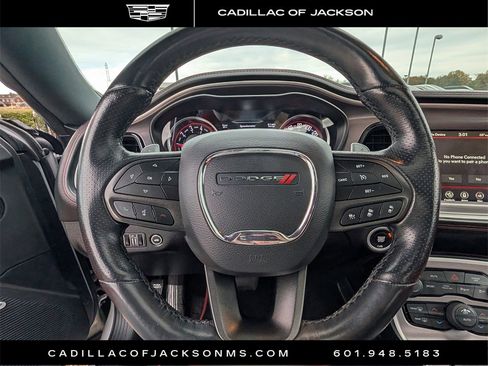 Used 2022 Dodge Challenger R/T w/ Plus Package image 7