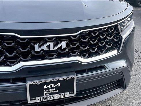 Used 2023 Kia Sorento LX image 27