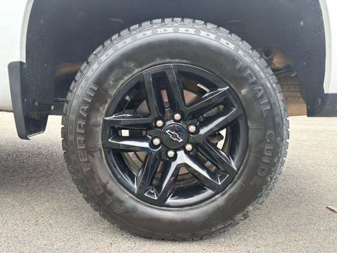 Used 2023 Chevrolet Silverado 1500 LT Trail Boss w/ Protection Package image 4