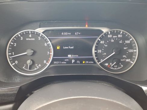 Used 2024 Nissan Pathfinder SV AWD/4WD image 30