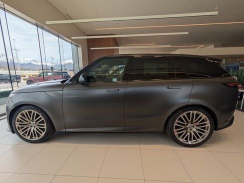 New 2025 Land Rover Range Rover Sport SV Edition Two image 2