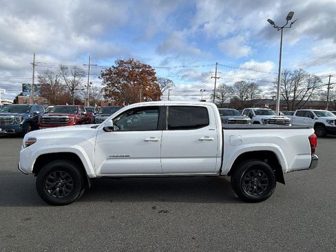 Used 2021 Toyota Tacoma SR5 image 4