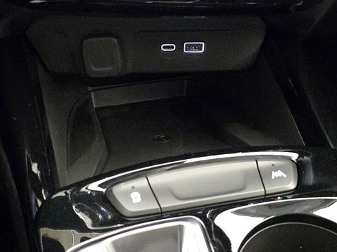 New 2026 Chevrolet Trax ACTIV w/ Sunroof Package image 28