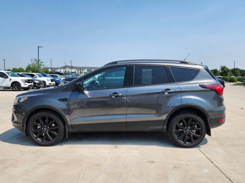 Used 2019 Ford Escape SE AWD/4WD image 2
