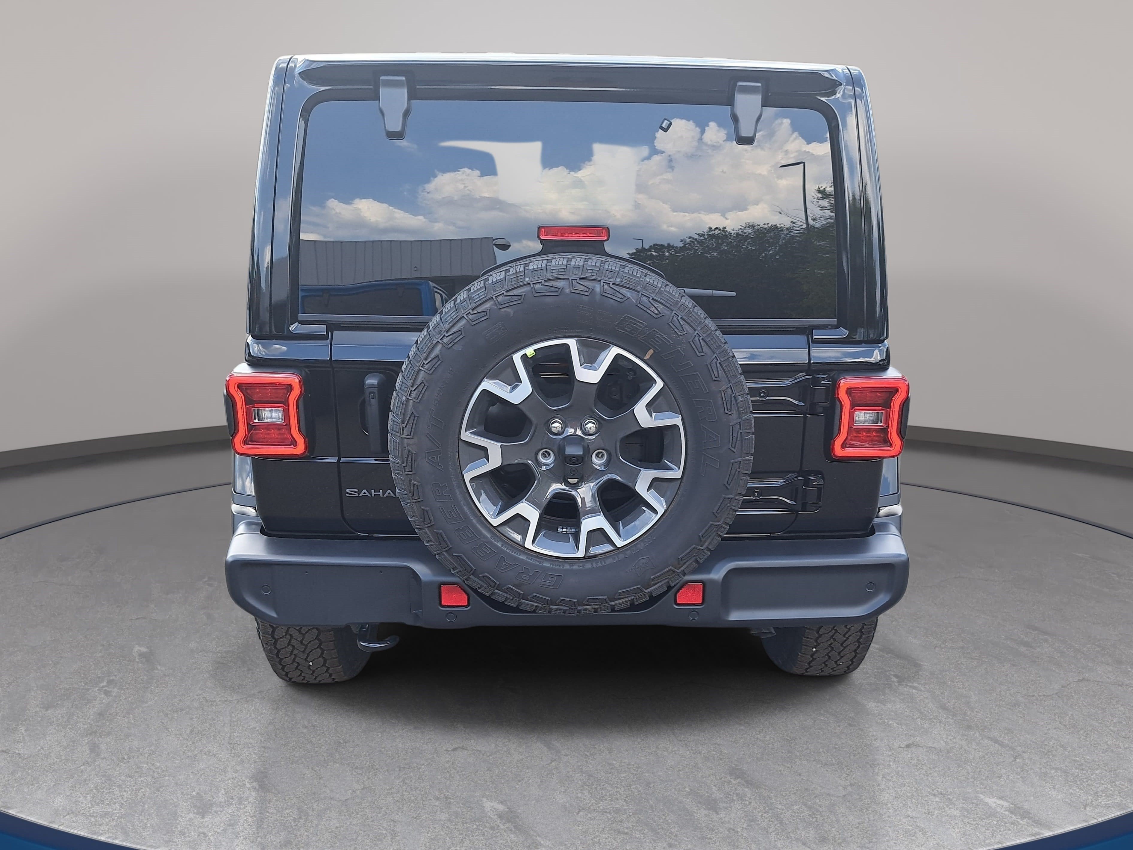 New 2027 Jeep Wrangler Unlimited Sahara AWD/4WD image 6