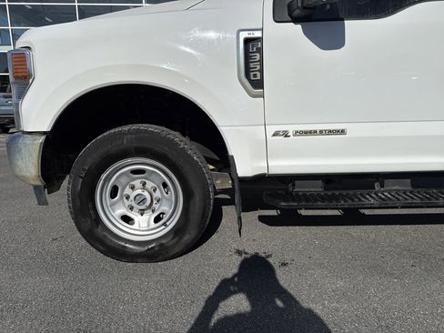Used 2022 Ford F350 XL w/ Power Equipment Group AWD/4WD image 9