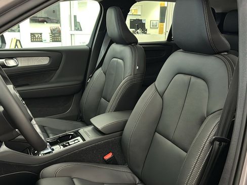 New 2026 Volvo XC40 B5 Plus w/ Climate Package image 22