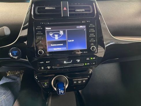 Used 2021 Toyota Prius Prime LE image 29