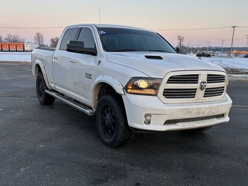 Used 2016 RAM 1500 Sport image 3