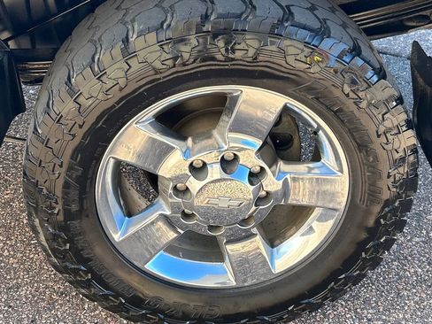 Used 2015 Chevrolet Silverado 2500 High Country w/ Duramax Plus Package image 14