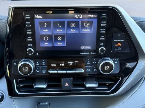 Used 2021 Toyota Highlander XLE image 33