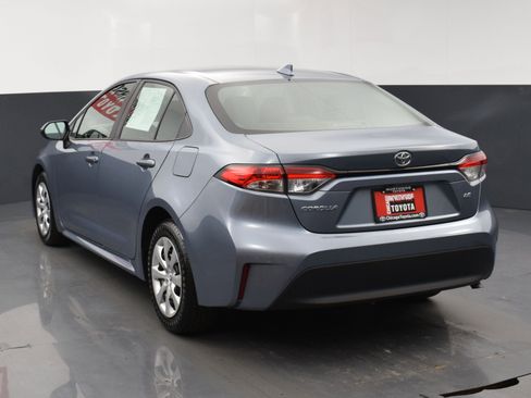 Used 2023 Toyota Corolla LE image 3