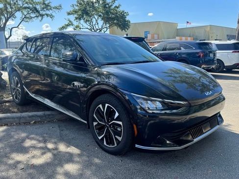 Used 2022 Kia EV6 Wind RWD image 10