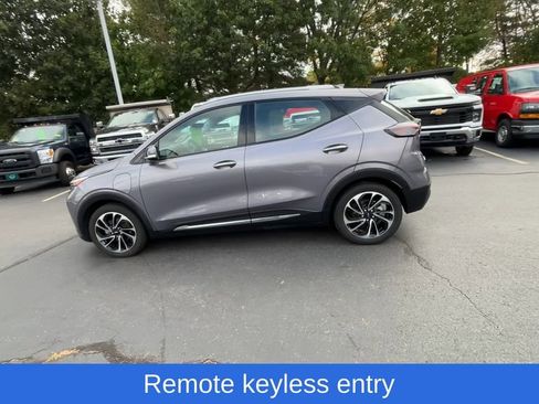 Certified 2023 Chevrolet Bolt EUV Premier w/ Sun & Sound Package image 6