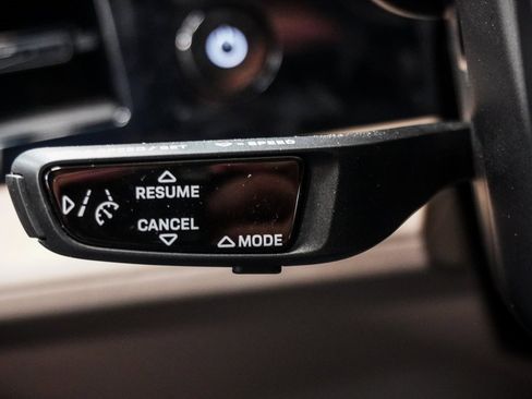 Used 2022 Porsche Taycan 4 Cross Turismo image 33