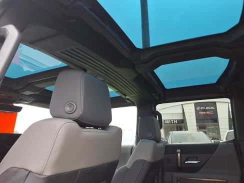 New 2025 GMC Hummer EV 3X w/ Battery Pack, 24 Module Pack AWD/4WD image 16