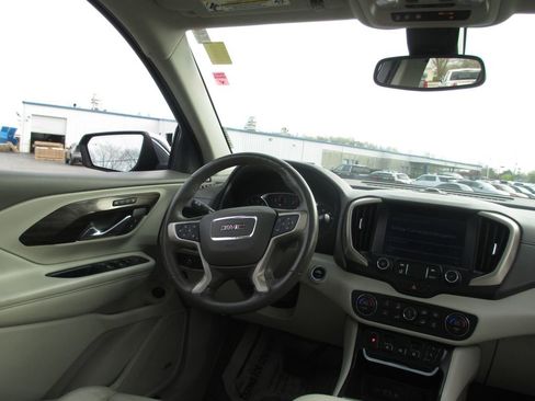 Used 2019 GMC Terrain Denali w/ Advanced Safety Package image 26