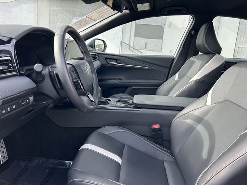 Certified 2025 Toyota Camry SE image 10