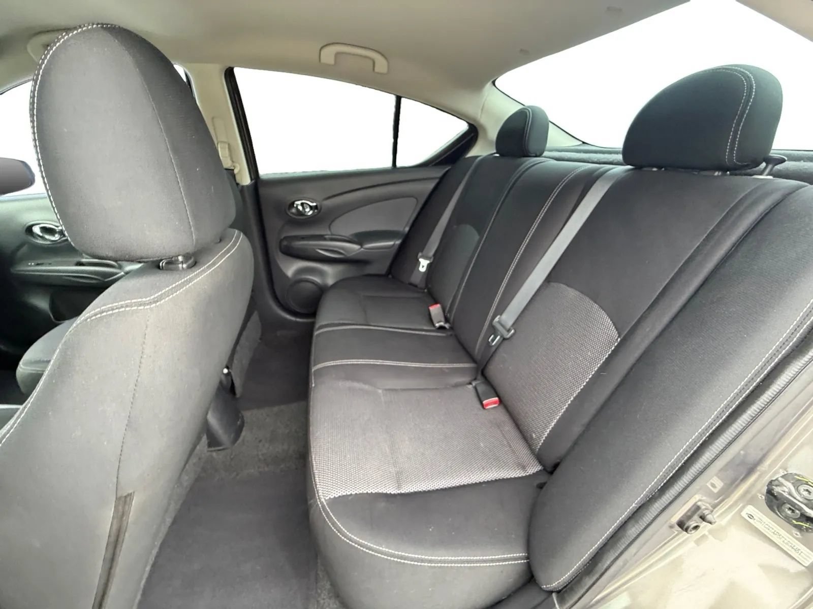 Used 2015 Nissan Versa SV FWD image 14