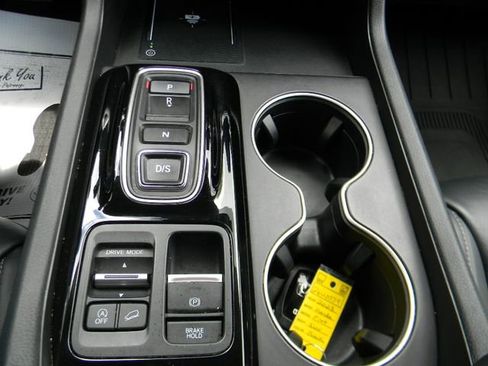 Used 2023 Honda Pilot Touring image 15