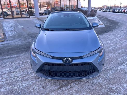 Used 2022 Toyota Corolla LE image 29