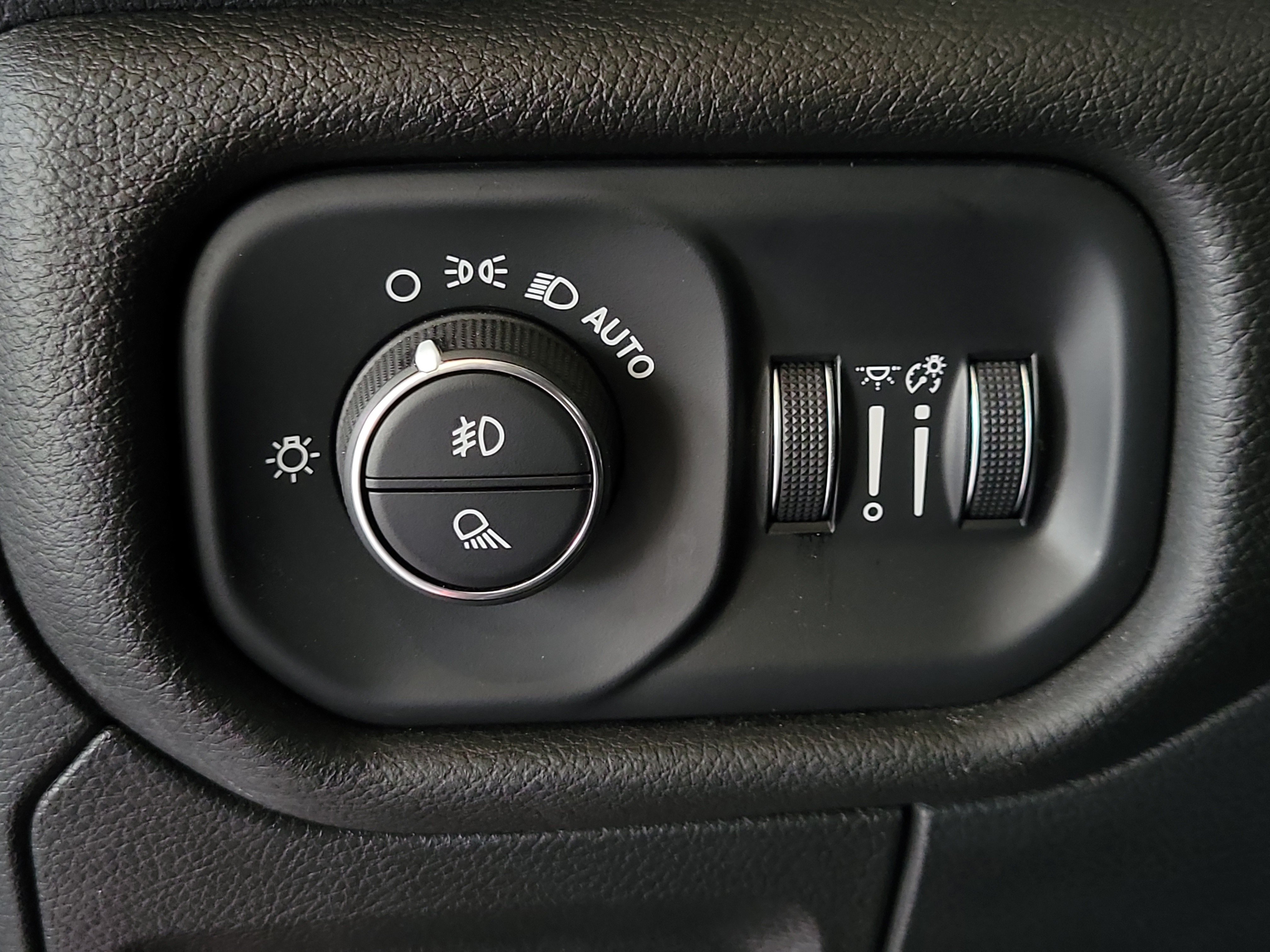 Used 2025 RAM 1500 Big Horn AWD/4WD image 21
