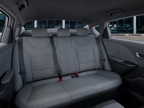 New 2025 Kia K4 EX image 16
