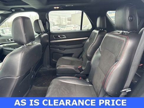 Used 2018 Ford Explorer XLT w/ Equipment Group 202A image 22