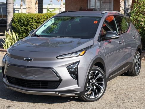 Used 2022 Chevrolet Bolt EUV Premier image 4