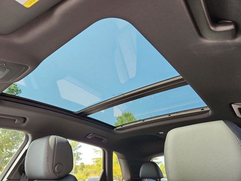 New 2025 Audi Q3 2.0T Premium image 12