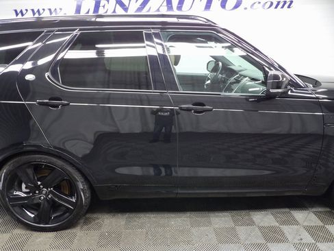 Used 2024 Land Rover Discovery Dynamic SE image 28