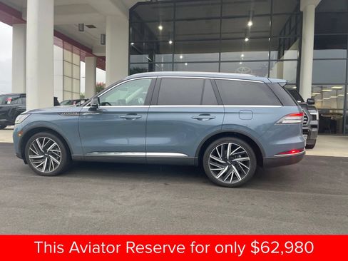 Used 2025 Lincoln Aviator Reserve w/ Equipment Group 201A AWD/4WD image 17