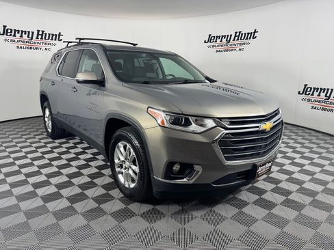 Used 2018 Chevrolet Traverse LT FWD image 4