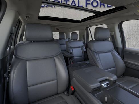 New 2026 Ford Expedition Active image 10