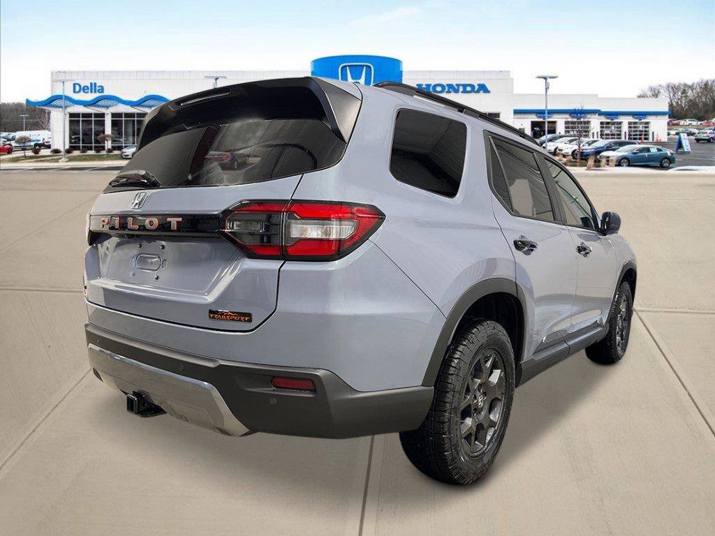 New 2026 Honda Pilot TrailSport image 3