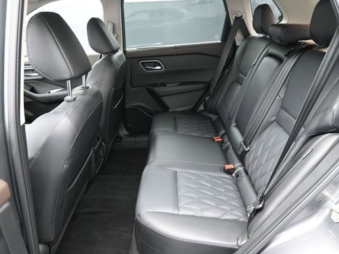 Used 2023 Nissan Rogue Platinum w/ Platinum Premium Package image 12