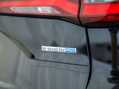 Used 2024 MAZDA CX-90 Plug-In Hybrid w/ Preferred AWD/4WD image 6
