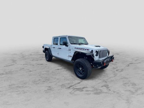 Used 2021 Jeep Gladiator Mojave AWD/4WD image 2