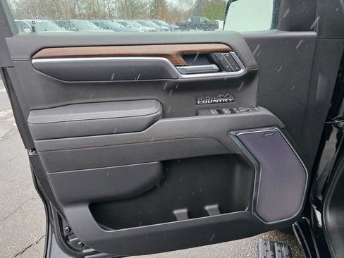 Used 2025 Chevrolet Silverado 1500 High Country w/ Midnight Edition image 24