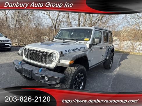 Used 2024 Jeep Wrangler Unlimited Rubicon 4xe w/ Convenience Group AWD/4WD image 1