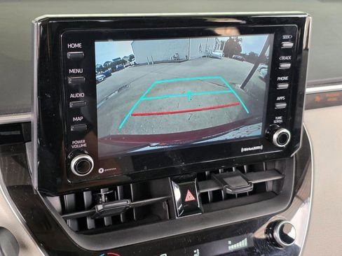 Used 2022 Toyota Corolla LE FWD image 21