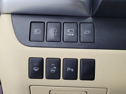 Used 2019 Toyota Highlander Limited Platinum FWD image 34